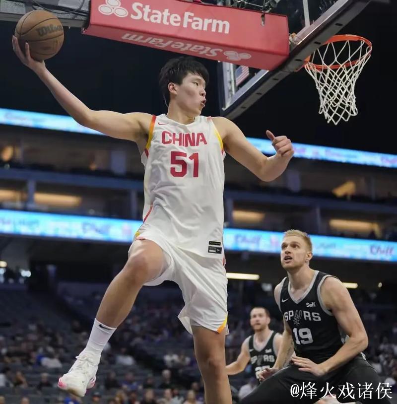NBA | 混音队主帅谈杨瀚森:进攻端他是核心枢纽,防守端也有进步 NBA | 混音队主帅谈杨瀚森:进攻端他是核心枢纽,防守端也有进步