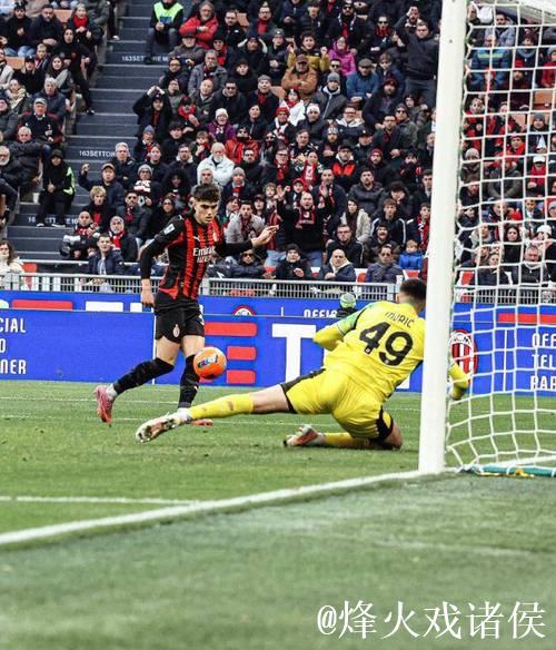 小将双响比肩马尔蒂尼，拉比奥特抢攻葬送胜局，AC米兰2-2萨索洛